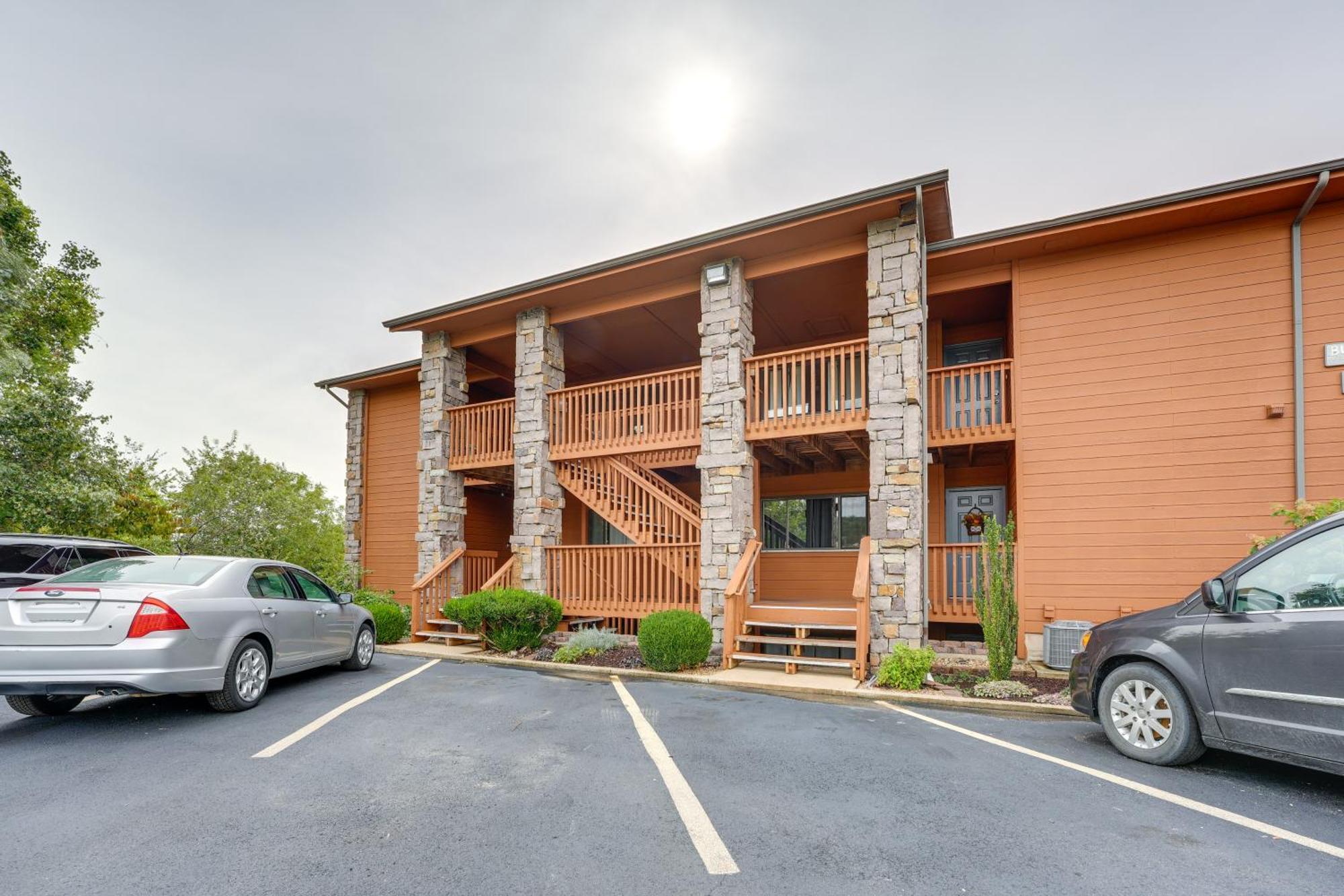 Branson Getaway With Balcony And Resort Amenities! Exterior photo